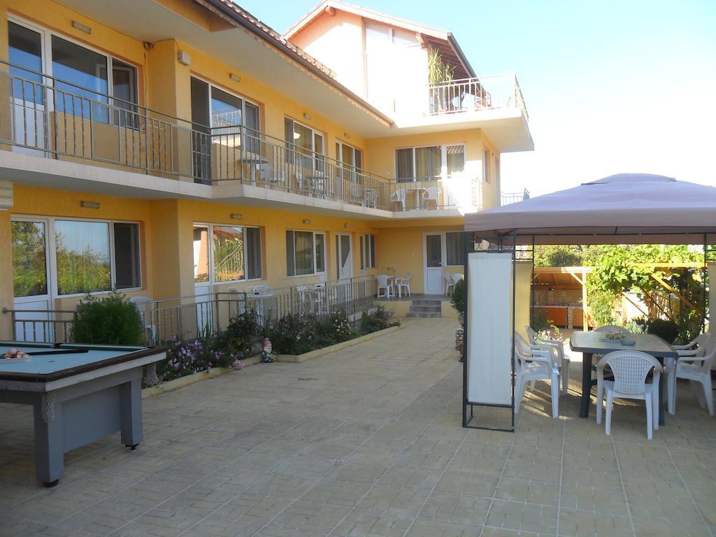 Eleonor Guest House بايالا المظهر الخارجي الصورة
