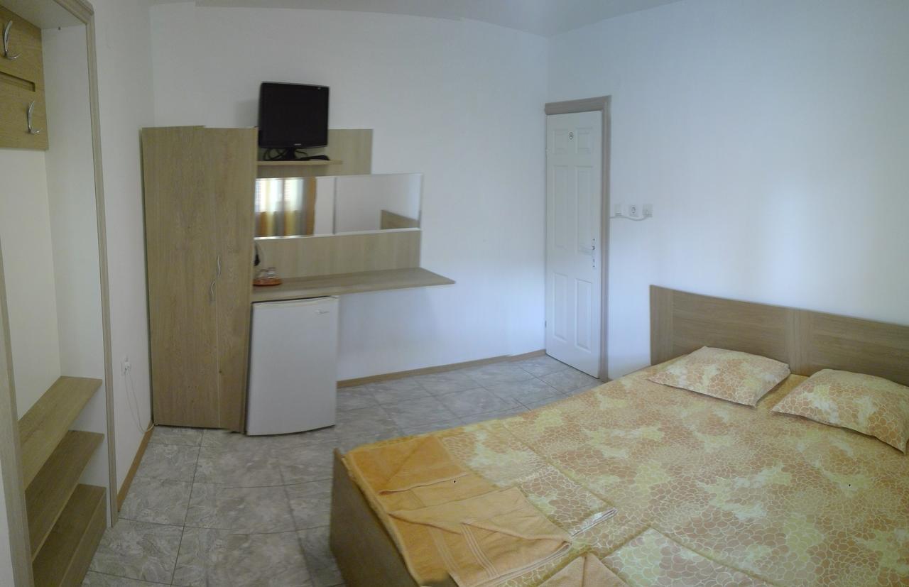 Eleonor Guest House بايالا المظهر الخارجي الصورة