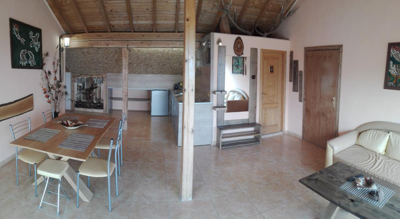 Eleonor Guest House بايالا المظهر الخارجي الصورة