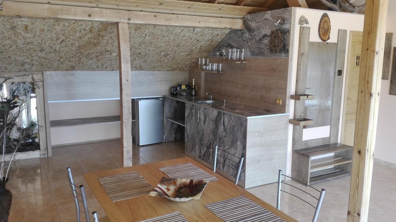 Eleonor Guest House بايالا المظهر الخارجي الصورة